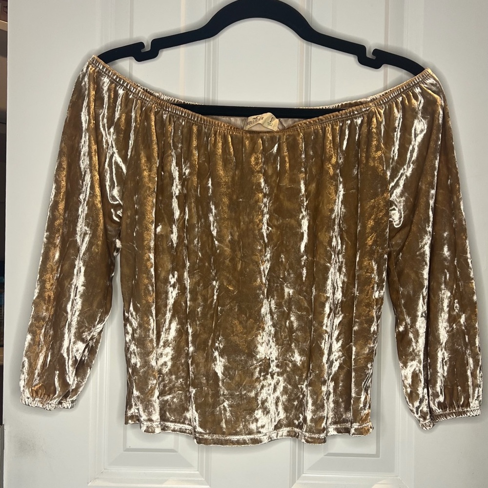 Hollister Gold Velvet Off-Shoulder Blouse - Picture 4 of 6